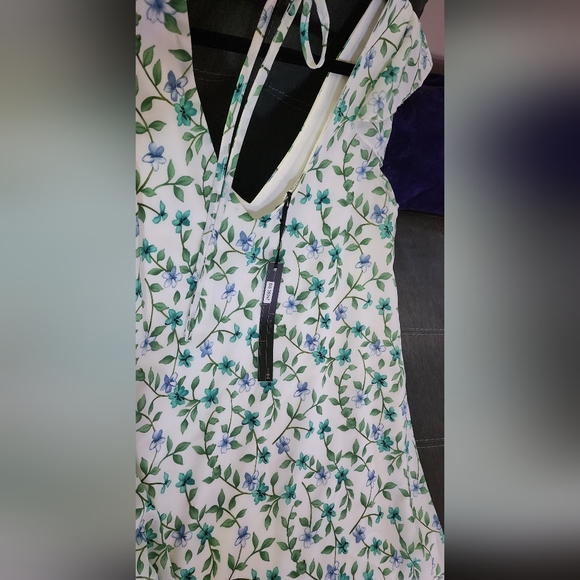 Bnwt Summer Dress 👗 ✨️ - Picture 2 of 4